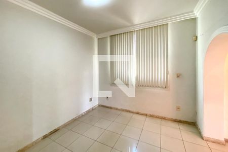 Quarto 1 de casa para alugar com 4 quartos, 400m² em Planalto, Belo Horizonte