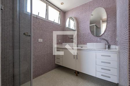 Suíte de apartamento para alugar com 3 quartos, 129m² em Cerqueira César, São Paulo