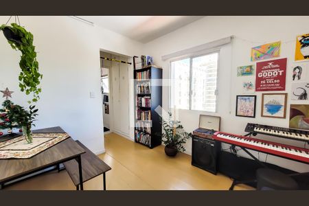 Sala de apartamento à venda com 1 quarto, 43m² em Cambuí, Campinas