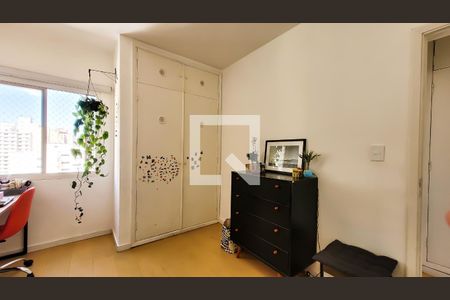 Quarto de apartamento à venda com 1 quarto, 43m² em Cambuí, Campinas