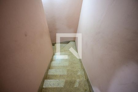 Escada 2 de casa à venda com 3 quartos, 146m² em Jardim Monte Alegre, Taboão da Serra