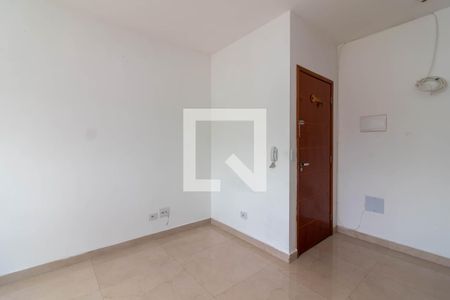 Sala de apartamento para alugar com 2 quartos, 40m² em Vila Prado, São Paulo