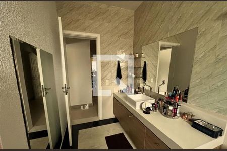 Casa de Condomínio à venda com 3 quartos, 300m² em Alphaville, Santana de Parnaíba