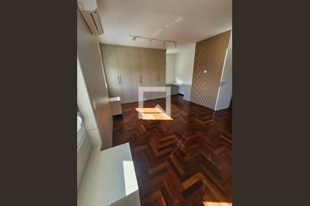 Casa de Condomínio à venda com 3 quartos, 350m² em Morumbi, São Paulo