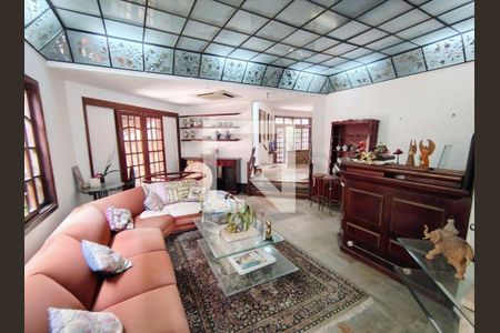 Casa à venda com 4 quartos, 250m² em São Francisco, Niterói