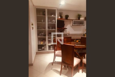 Foto 04 de casa à venda com 3 quartos, 256m² em Jardim Las Vegas, Santo André