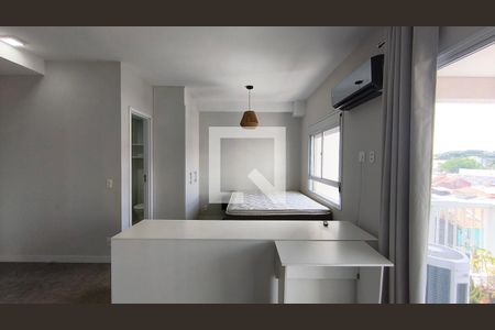 Sala / Quarto de kitnet/studio para alugar com 1 quarto, 34m² em Ipiranga, São Paulo