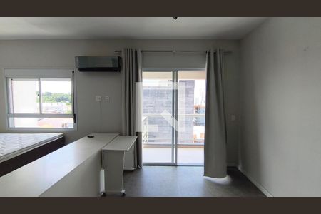 Sala / Quarto de kitnet/studio para alugar com 1 quarto, 34m² em Ipiranga, São Paulo