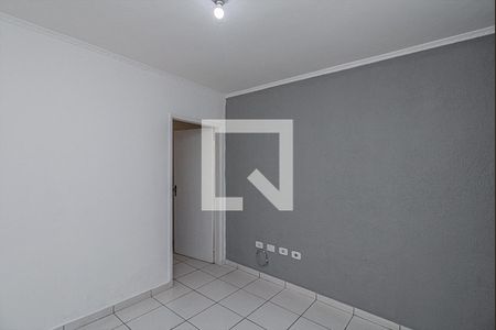 sala_4 de casa para alugar com 2 quartos, 100m² em Vila Brasilina, São Paulo