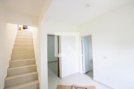 Sala 2 de casa para alugar com 1 quarto, 40m² em Jardim Aracy, Mauá