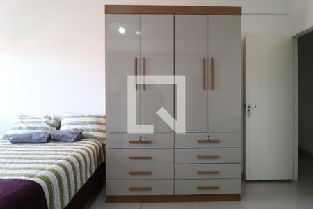 Sala/Quarto de apartamento para alugar com 1 quarto, 33m² em Umuarama, Uberlândia