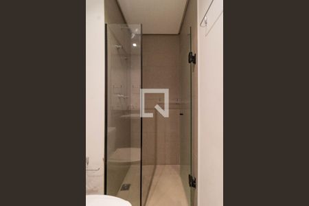 Banheiro de kitnet/studio para alugar com 1 quarto, 24m² em Pompeia, São Paulo