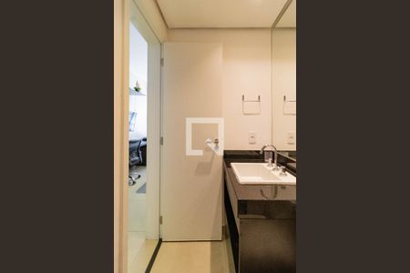 Banheiro de kitnet/studio para alugar com 1 quarto, 24m² em Pompeia, São Paulo