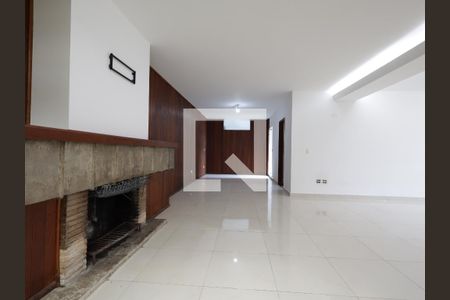 Sala de casa para alugar com 4 quartos, 300m² em Morumbi, São Paulo