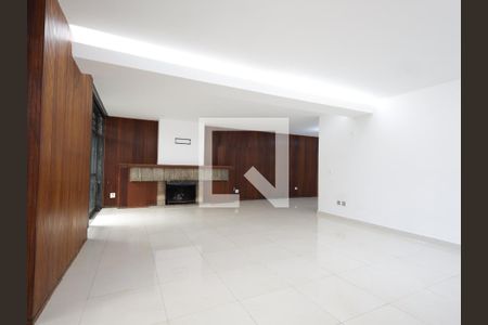 Sala de casa para alugar com 4 quartos, 300m² em Morumbi, São Paulo