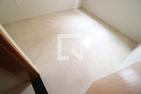 Apartamento para alugar com 2 quartos, 50m² em Jardim Inconfidência, Uberlândia