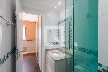 Banheiro da Suíte de apartamento para alugar com 2 quartos, 67m² em Vila Nivi, São Paulo