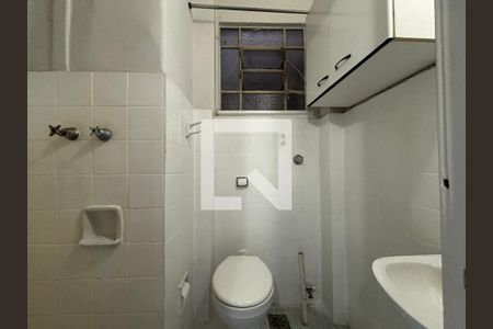 Banheiro de apartamento para alugar com 1 quarto, 28m² em Botafogo, Rio de Janeiro