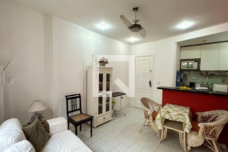 Apartamento à venda com 1 quarto, 32m² em Leme, Rio de Janeiro