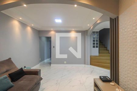 Casa à venda com 3 quartos, 180m² em Vila Cleonice, São Paulo