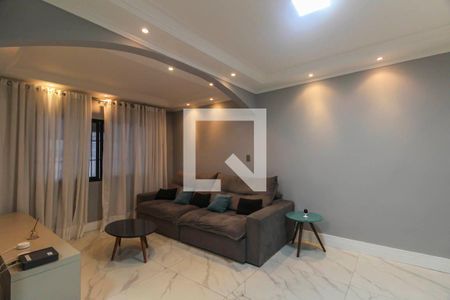 Casa à venda com 3 quartos, 180m² em Vila Cleonice, São Paulo