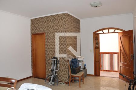 Casa para alugar com 3 quartos, 180m² em Jardim Sao Miguel, Cotia