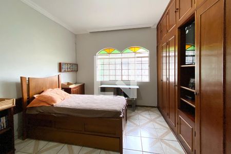 Casa à venda com 3 quartos, 360m² em Fernão Dias, Belo Horizonte