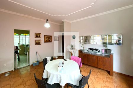 Casa à venda com 3 quartos, 360m² em Fernão Dias, Belo Horizonte