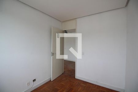 Quarto 1 de apartamento para alugar com 2 quartos, 52m² em Taquara, Rio de Janeiro