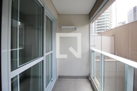 Varanda de apartamento para alugar com 1 quarto, 25m² em Moema, São Paulo