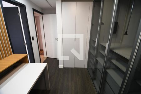 Quarto Suíte 1 de apartamento à venda com 3 quartos, 154m² em Vila Brandina, Campinas