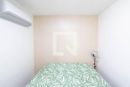 Quarto 2 de apartamento para alugar com 2 quartos, 42m² em Guaratiba, Rio de Janeiro