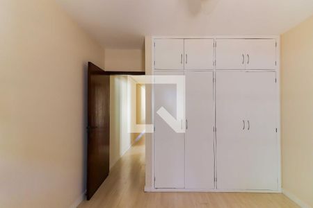 Quarto 1 de casa para alugar com 3 quartos, 166m² em Jardim das Vertentes, São Paulo