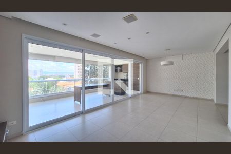 Sala de apartamento para alugar com 3 quartos, 134m² em Vila Romana, São Paulo