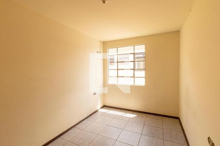 Quarto 1 de apartamento para alugar com 2 quartos, 48m² em Uberaba, Curitiba