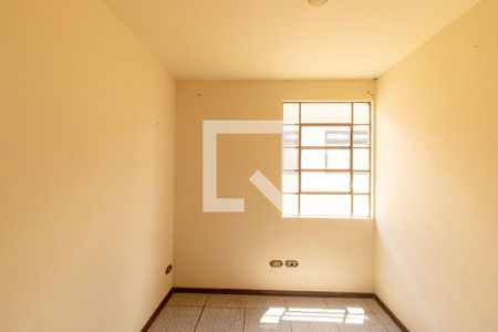 Quarto 2 de apartamento para alugar com 2 quartos, 48m² em Uberaba, Curitiba
