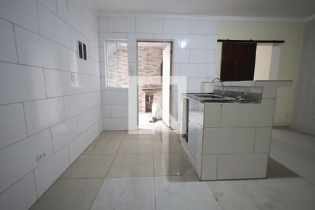 Cozinha de casa para alugar com 2 quartos, 65m² em Jardim Santo André, Santo André