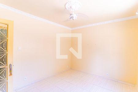 Sala de casa para alugar com 2 quartos, 100m² em Inhaúma, Rio de Janeiro