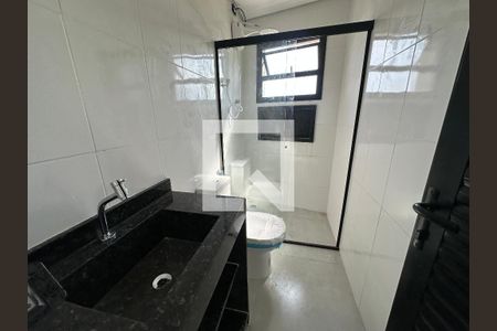 Banheiro de casa para alugar com 1 quarto, 42m² em Vila Pouso Alegre, Barueri