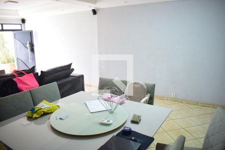 Sala de casa para alugar com 2 quartos, 325m² em Jardim Antartica, Ribeirão Preto