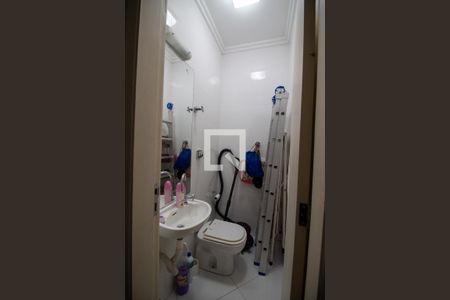 Banheiro de serviço de casa à venda com 4 quartos, 225m² em Jardim Bonfiglioli, São Paulo