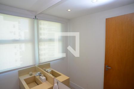 Lavabo de apartamento à venda com 2 quartos, 103m² em Barra da Tijuca, Rio de Janeiro