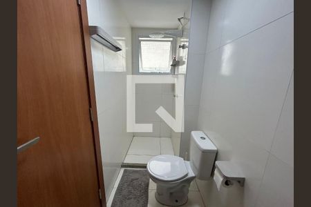 Banheiro de apartamento para alugar com 1 quarto, 24m² em Jardim Placaford, Salvador