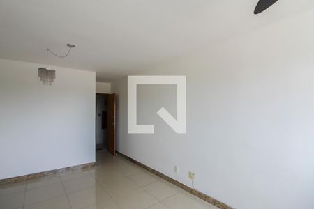 Sala de apartamento para alugar com 3 quartos, 82m² em Planalto, Belo Horizonte