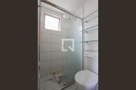 Banheiro da Suíte de apartamento para alugar com 3 quartos, 82m² em Planalto, Belo Horizonte