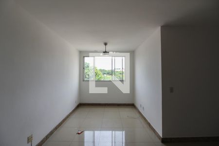 Sala de apartamento para alugar com 3 quartos, 82m² em Planalto, Belo Horizonte