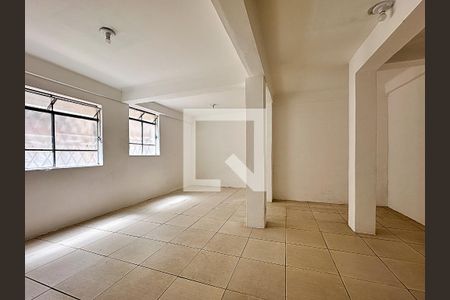 Quarto 1 de casa para alugar com 2 quartos, 70m² em Santo Antônio, Belo Horizonte