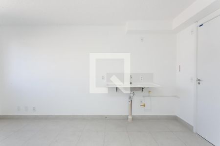 Sala / Cozinha  de apartamento à venda com 2 quartos, 45m² em Vila Carmosina, São Paulo