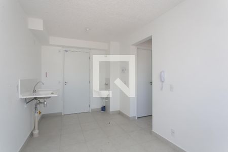 Sala / Cozinha  de apartamento à venda com 2 quartos, 45m² em Vila Carmosina, São Paulo