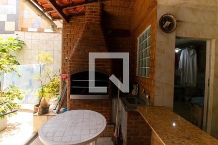 Área externa de casa para alugar com 8 quartos, 360m² em Fonseca, Niterói